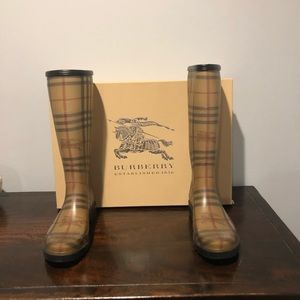 Burberry tall rain boot